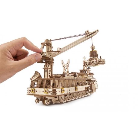 UGEARS Kutatóhajó